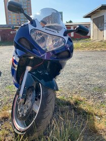 Suzuki GSX-R 600 K1 - 3