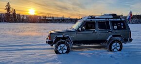 JEEP CHEROKEE XJ - 3