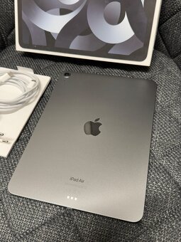 Apple Ipad Air 5 m1 64Gb - Pekný stav 99% batéria - 3