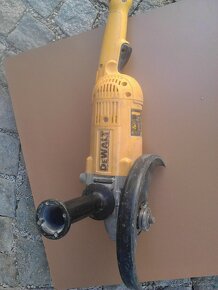 Predám uhlovú brúsku dewalt D28490 - 3