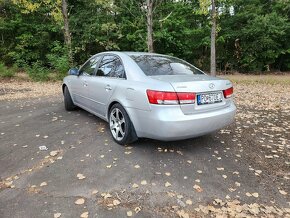 Hyundai Sonata NF 2.0 crdi 103kw - 3