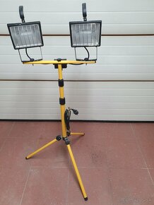 Predám halogénový reflektor 2x500w - 3