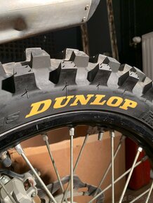 DUNLOP MAXXIS PIRELLI nálepky na pneu - 3