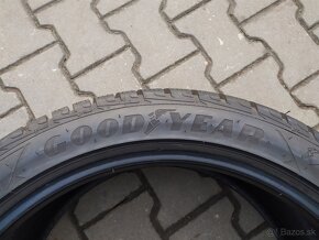 Zimné pneu Goodyear Ultragrip Performance 265/40 R20 XL - 3