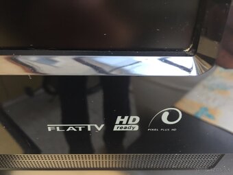 Farebný LCD televízor PHILIPS 32” - 3