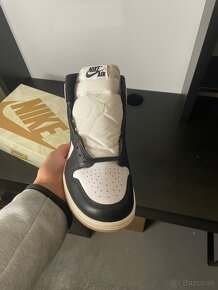 Air Jordan 1 High Latte - 3