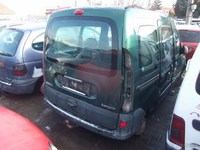 Lacno rozpredám Renault Kangoo 1997-2009 na náhradné diely - 3