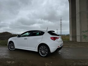 Predám Alfa Romeo Giulietta 1.4 T-jet - 3