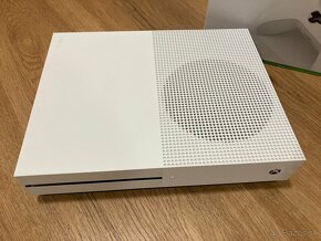 Xbox One S / 1TB - 3