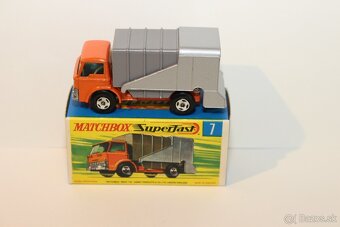 Matchbox SF Ford refuse truck - 3