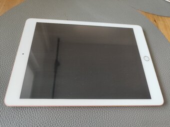 iPad Apple 6. Generácie - 3