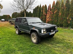 Jeep Cherokee 2.5 Benzín - 3