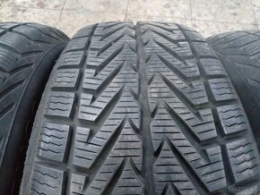 Zimné pneu Vredestein 235/65  R17 - 3