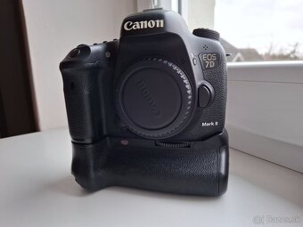 Canon EOS 7D Mark II - 3