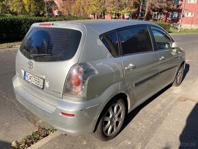 Toyota Corolla Verso 2.0 D-4D - 3