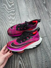 Profesionalne bezecke tenisky Nike Air Zoomx Atomknit - 3