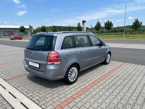 Opel Zafira 1.9 CDTi 7míst 6 rychlostí digi klima - 3