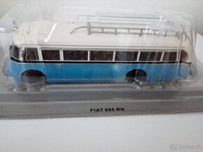 Predám modely autobusu 1:72. - 3