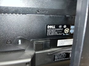 Dell E1910 19" + reproduktory - 3