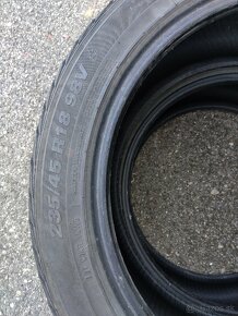 Kumho WinterCraft wp71 235/45 R18 98V - 3