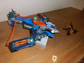 Lego Nexo Knights Aaron Foxs Aero-Striker V2 - 3