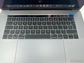  MacBook Pro (15-inch, 2019) - 1 cyklus | i9 | 16GB/500GB  - 3