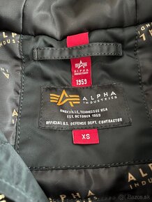 Bunda Alpha Industries - 3