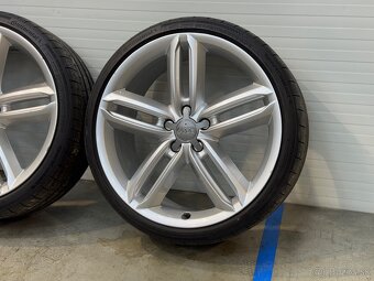 Audi 245/35 R20 - 3