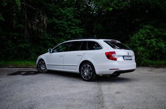 Škoda Superb Combi 2.0 TDI CR Ambition DSG - 3