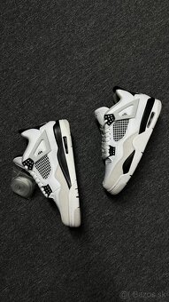 Nike Air Jordan 4 Retro "Military Black" - 3