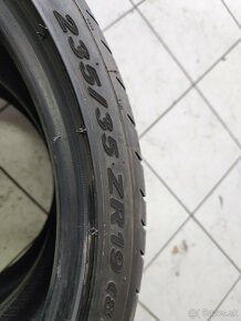 Predám letne 235/35 R19 PIRELII PZERO - 3