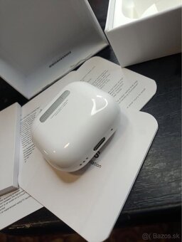 Apple AirPods 4 ANC - 3