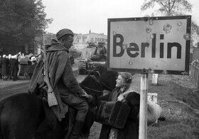 plechová cedule: Berlín 1945 - 3