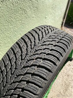 Zimne 2023 Nokian Snowproof 1 185/60 R15 88T XL M+S 3PMSF - 3