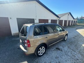 Volkswagen Touran 1.9 TDI DSG 6 - 3