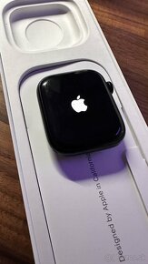 APPLE WATCH SERIES 9 GPS 45 MM TEMNE ATRAMENTOVÝ HLINÍK M/L - 3