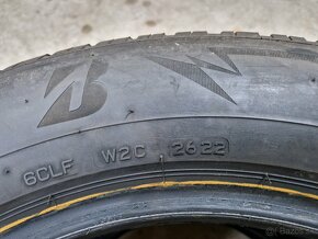 Bridgestone 215/65 R17 - 3