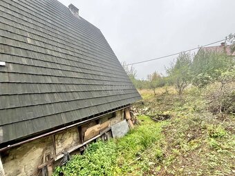 Predaj  pôvodnej stavby rodinného domu vo Svrčinovci s veľký - 3