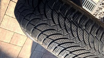 2 + 2 ks ZIMNÉ 205/65 R15 NEXEN HANKOOK a KLEBER OD 25,-€/ks - 3