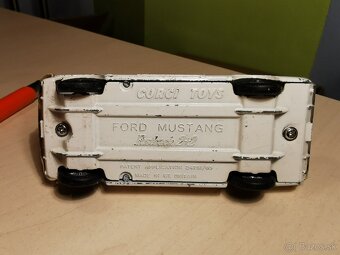 Corgi toys Ford Mustang - 3