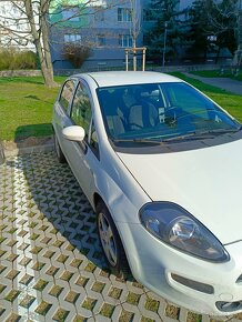 Predam Fiat Punto 1.4 57 KW r.v. 2016 vybava lounge - 3