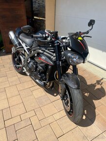 Triumph Speed Triple 1050 RS - 3