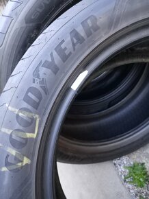 245/50r20 GoodYear - 3