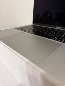 MacBook Pro 2018 - 3