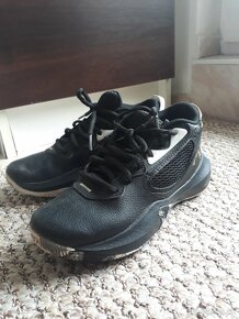 under armour detske 35.5 top stav - 3