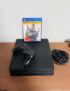 PS4 + ovládač - 3