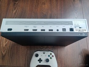 Xbox One S  1TB - 3