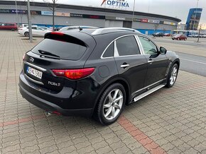 Infiniti FX30dS - 3