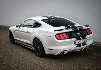 FORD MUSTANG 3.7 V6 224kW - 3