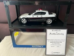 1:18 Autoart, POLICE - 3